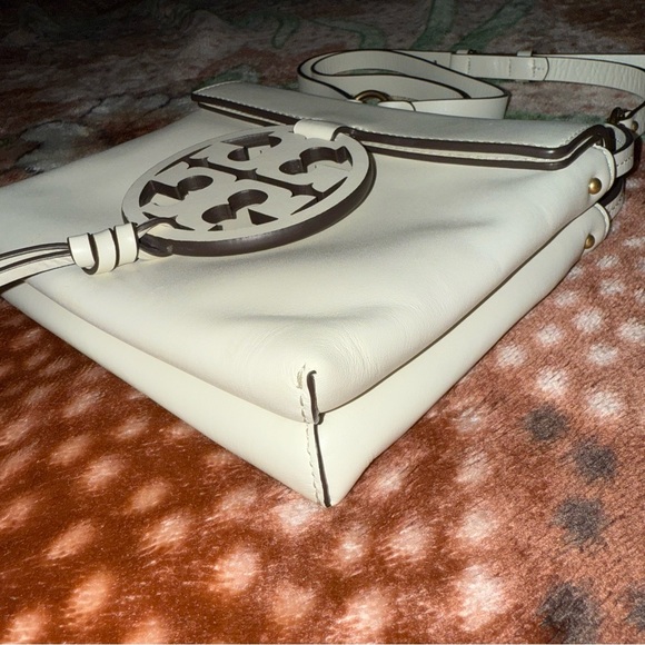 Tory Burch Miller Cross Body Bag in Birch - - Picture 4 of 12